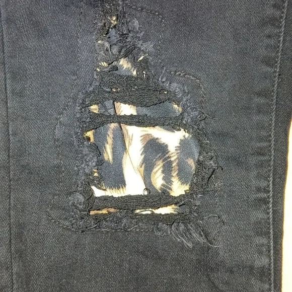 Judy Blue Black Distressed Jeans Size 15/32 - Picture 2 of 6